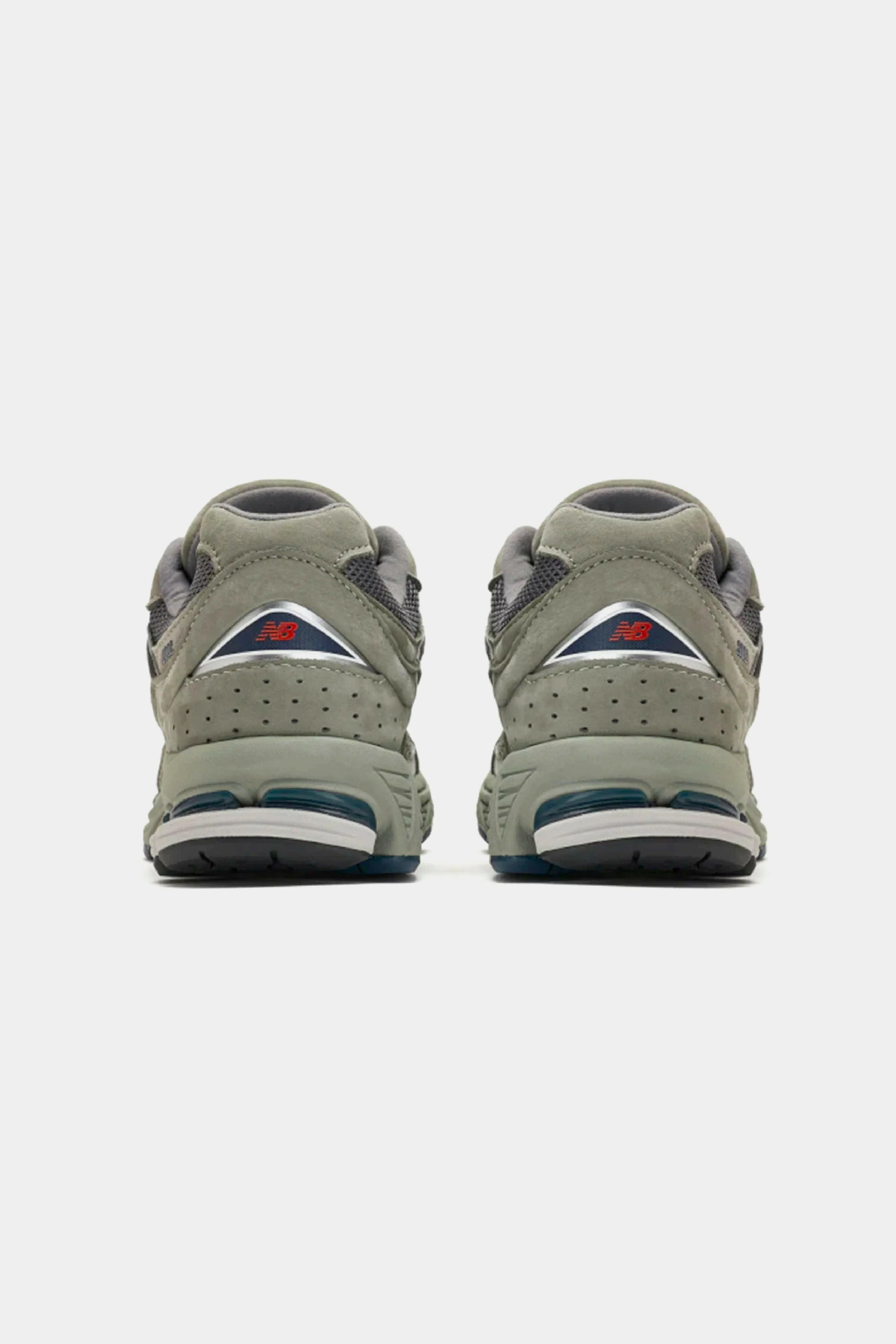 2002R "Light Grey"