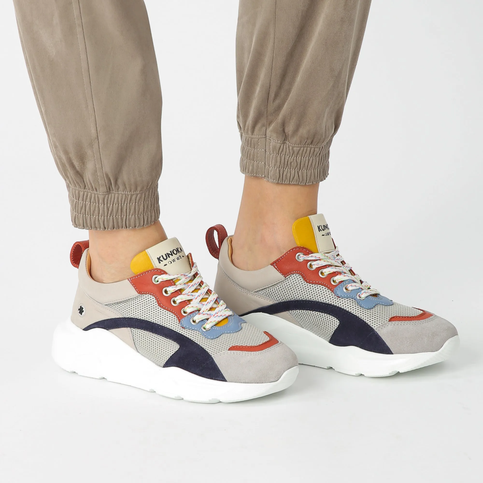 IZZI platform sneaker - space