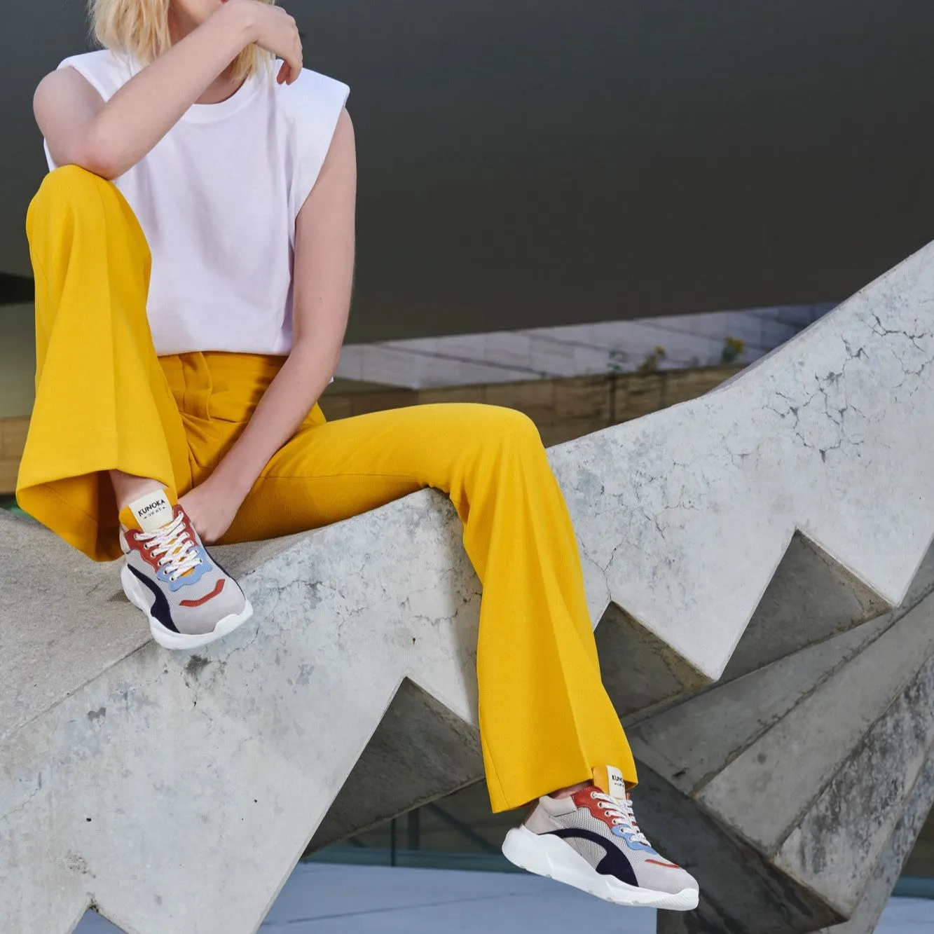 IZZI platform sneaker - space