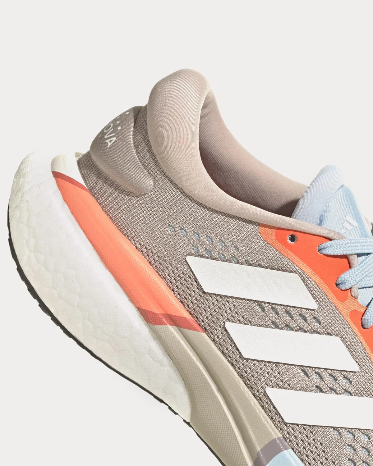 Supernova 2 Light Brown / Cloud White / Ice Blue Running Shoes