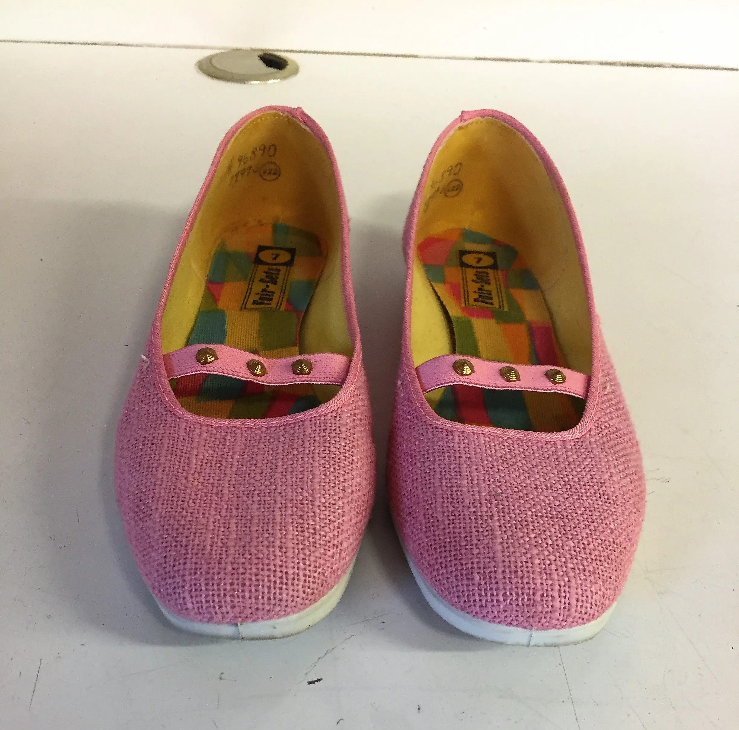 Vintage Fair - Sets Pink Canvas Slip On Shoes W/ Gold Studs Sz 7m Retro Fashion