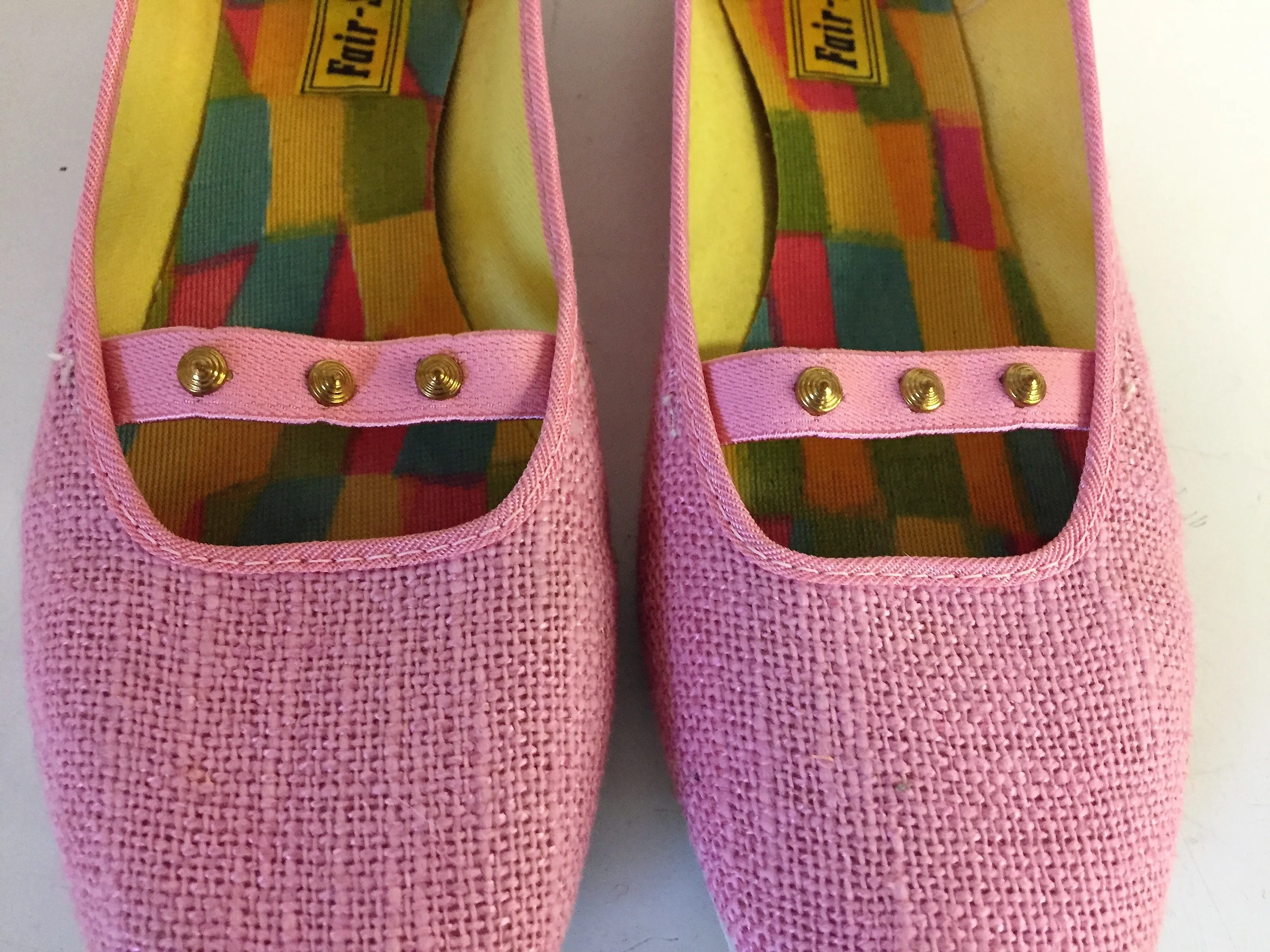 Vintage Fair - Sets Pink Canvas Slip On Shoes W/ Gold Studs Sz 7m Retro Fashion
